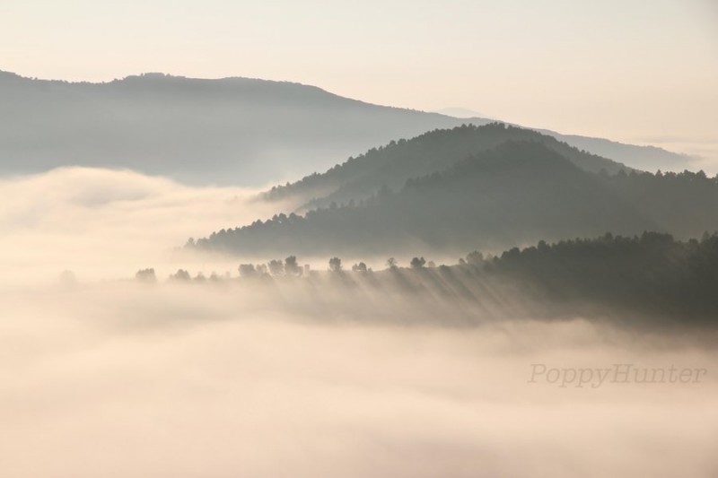 mountain_clouds_by_thepoppyhunter-d4r4pi9